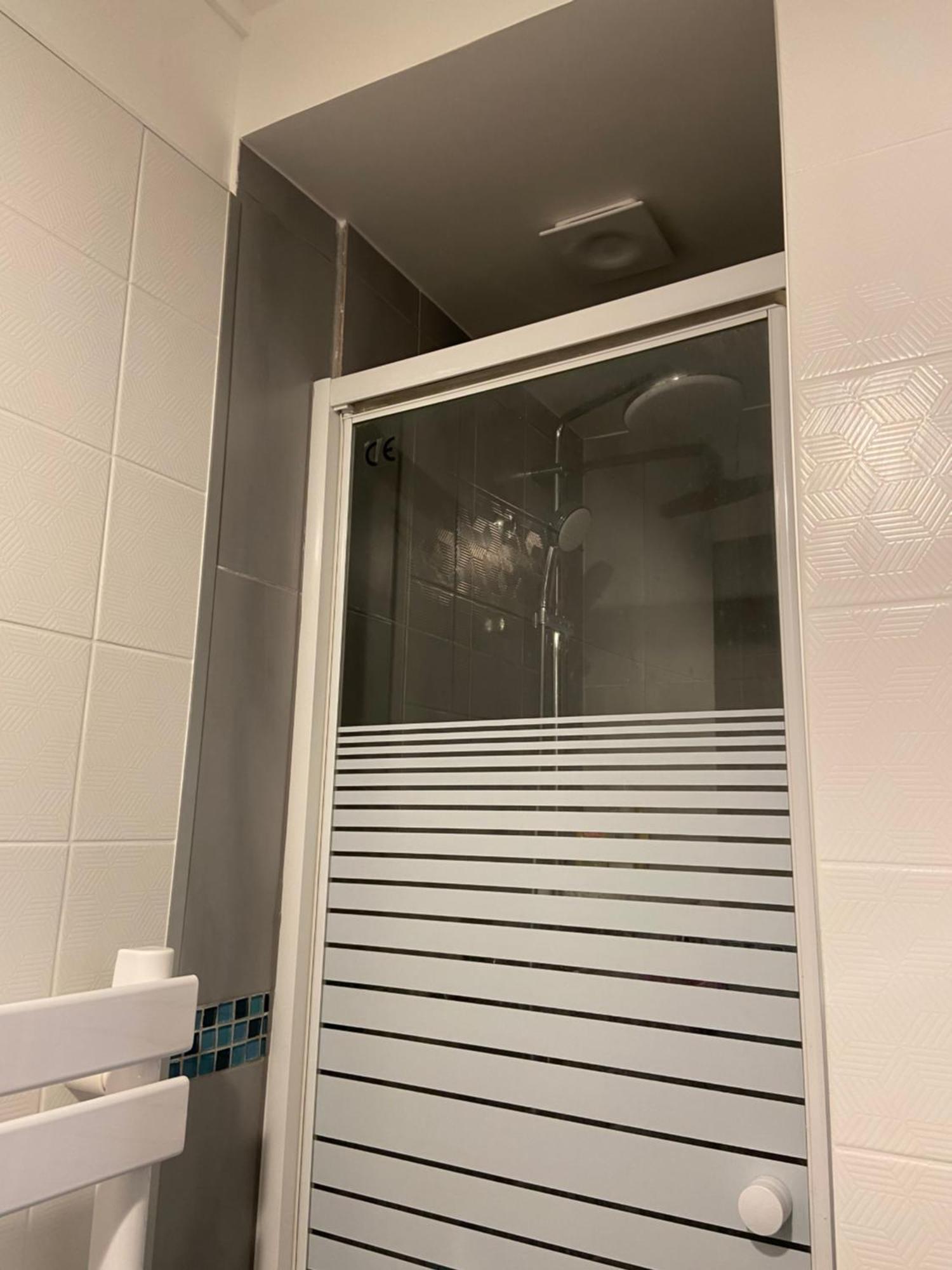 Chambre Simple Paisible Proche De Paris Drancy Luaran gambar