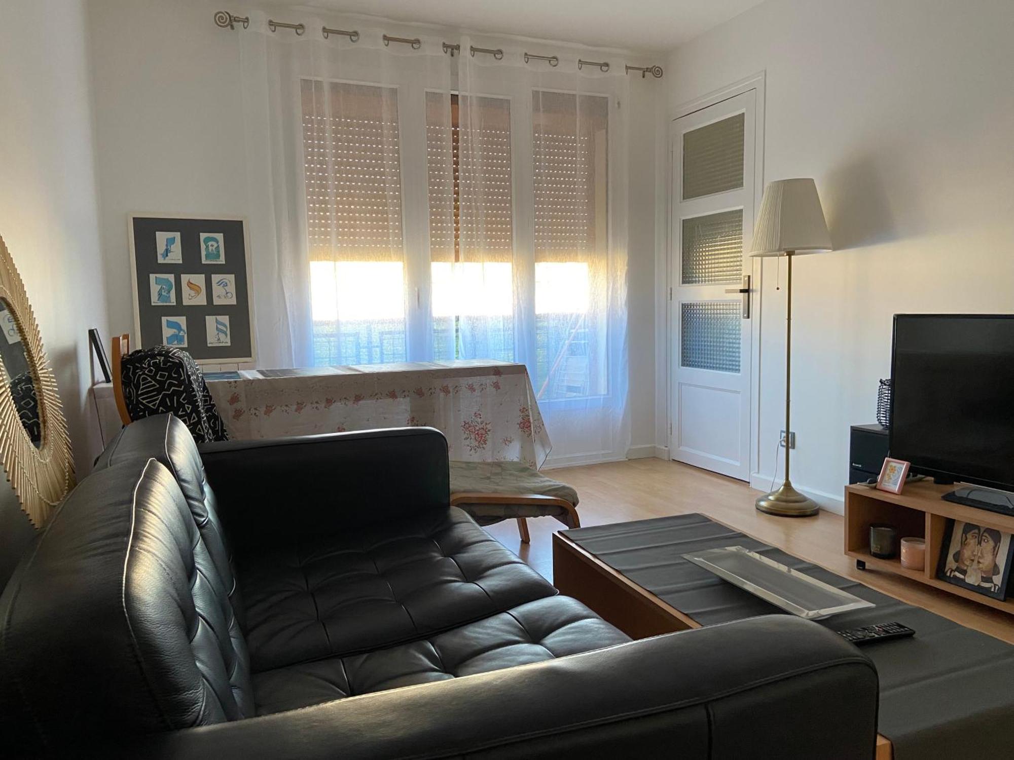 Chambre Simple Paisible Proche De Paris Drancy Luaran gambar